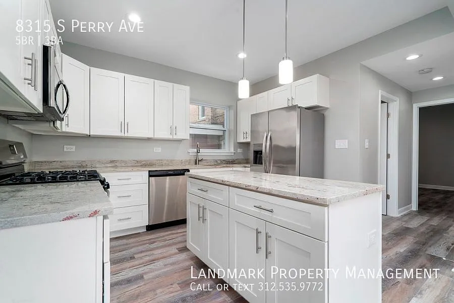 8315 S Perry Ave photo 1