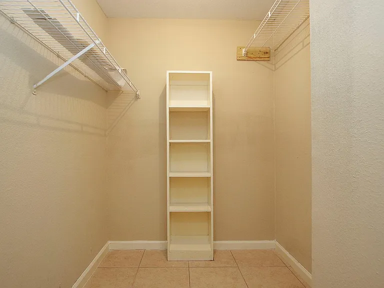 2822 S Bartell Dr #6 — Photo 21