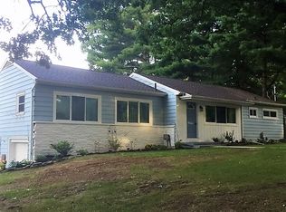 4712 Draper Rd, Jackson, MI 49203