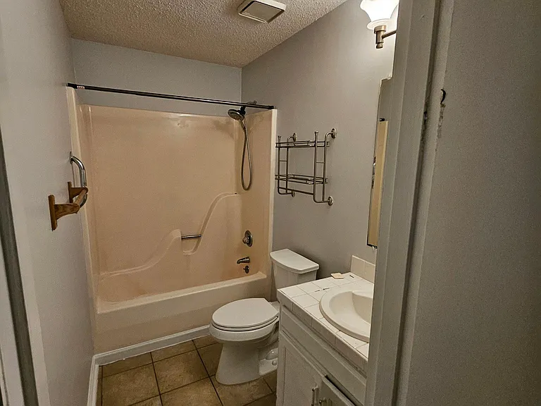 13014 Percivale Dr SE — Photo 9