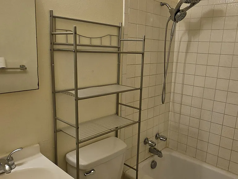 1752 S 440 W — Photo 10