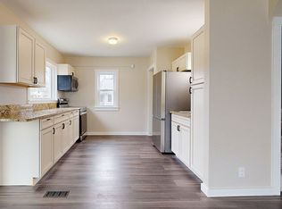 2646 E 4th St, Waterloo, IA 50703