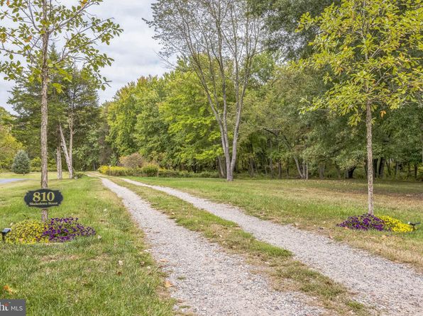 810 Mount Laurel Rd, Hainesport, NJ 08036