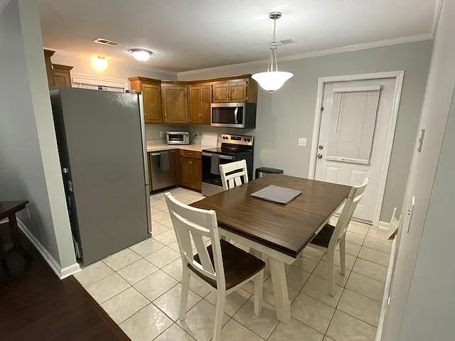 331 Black Ave #A — Photo 16