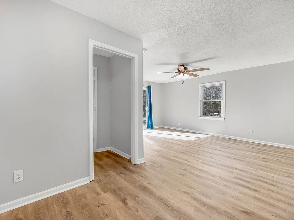 Glenarden Dr