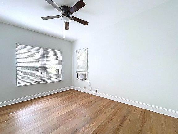 3rd image of 1016 S Dakota Ave