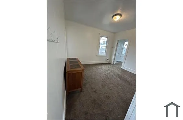 Building Photo - 1615 Cedar Ave #2