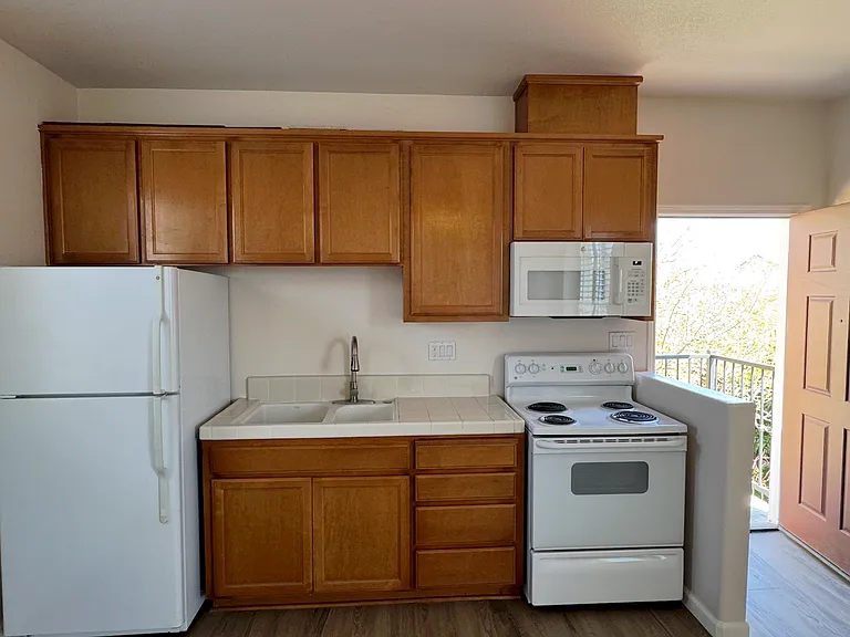 606 Leah Ln — Photo 28