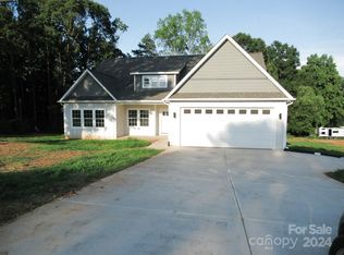 227 Golf Course Rd, Maiden, NC 28650