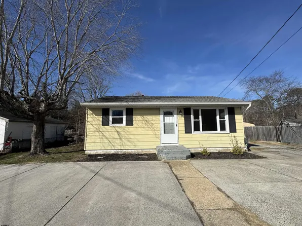 107 W Jimmie Leeds Rd, Galloway, NJ 08205