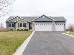 10448 E Kuehl Ct, Rochelle, IL 61068