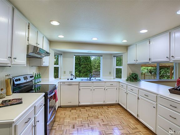 4th image of 17836 NE 12th St