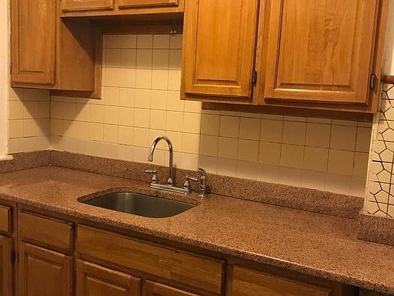 2nd image of 30-48 42nd St #3