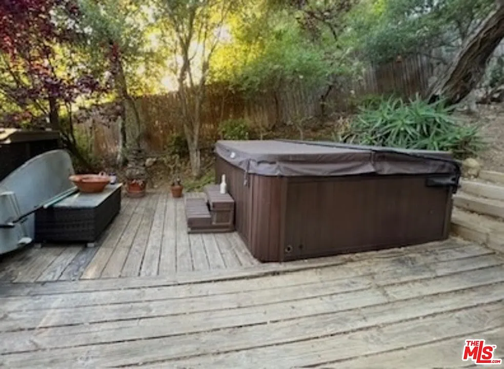 3 bed, 2.0 bath, 1986 sqft, $8,500 — Photo 4