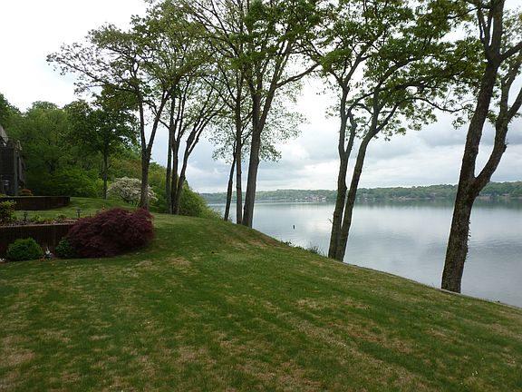 2nd image of 4328 Lakeshore Ln #73