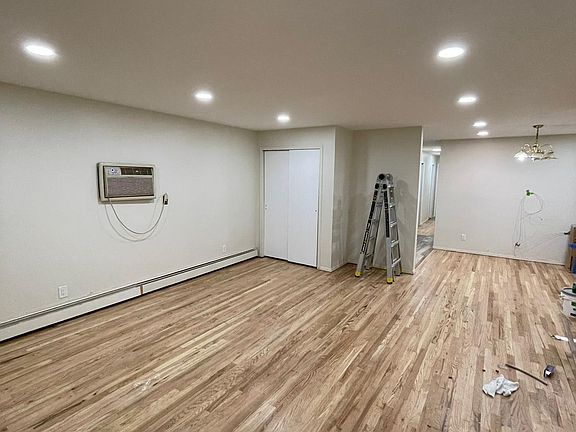 2nd image of 101 Clendenny Ave