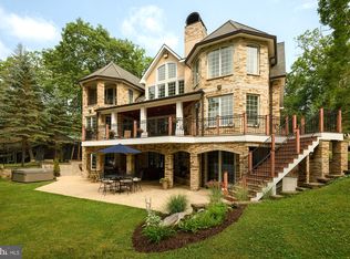 2276 Paradise Point Rd, Oakland, MD 21550