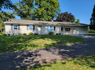 291 W Maple Grove Rd, Denver, PA 17517