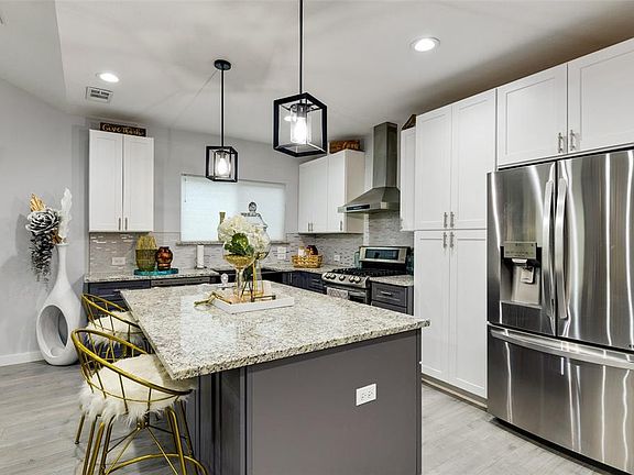 3rd image of 1606 W 12th St