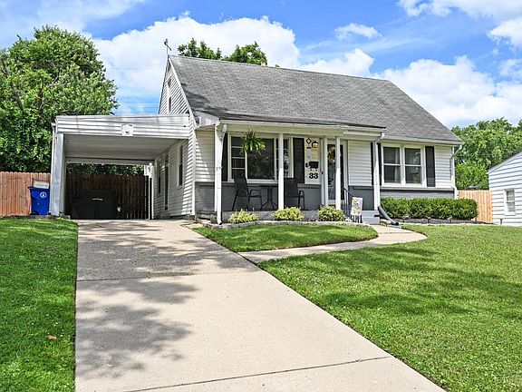 3rd image of 33 Beverly Dr