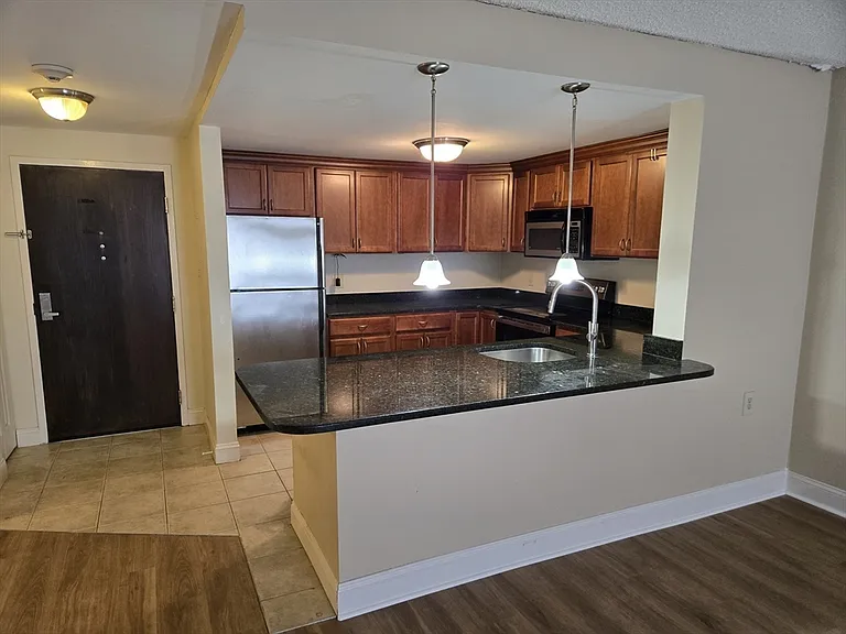 20-30 Daniels St #607 — Photo 10