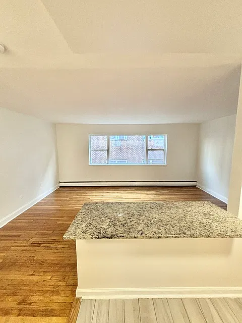 1 bed, $1,695 — Photo 2