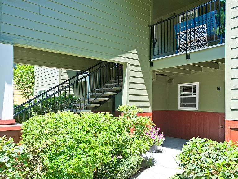 Green Leaf Village — Photo 5