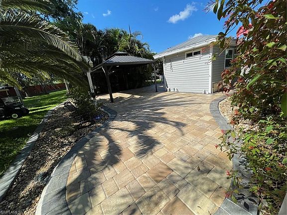 5th image of 5860 Maplewood CT