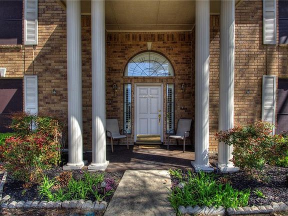 2nd image of 6728 Biltmore Pl