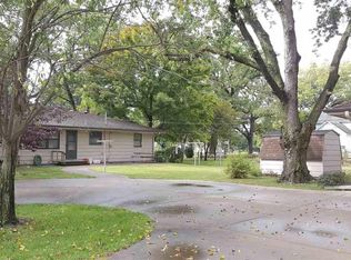 1000 NW Lyman Rd, Topeka, KS 66608