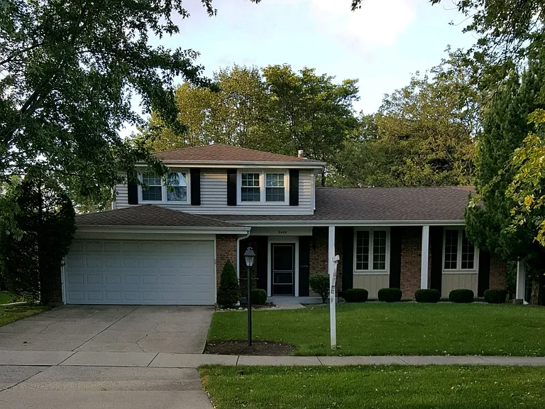 3402 Winnetka Rd — Photo 1