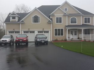 4 Powder House Ln, Mendon, MA 01756