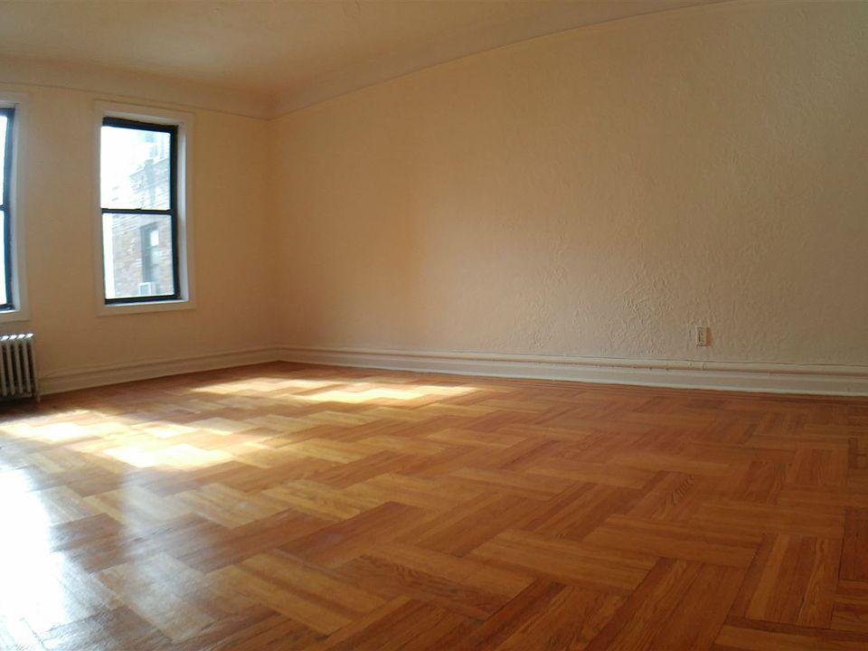 1st image of 47-20 42nd St APT 5H