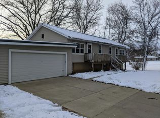 416 1st Ave NE, Mount Vernon, IA 52314