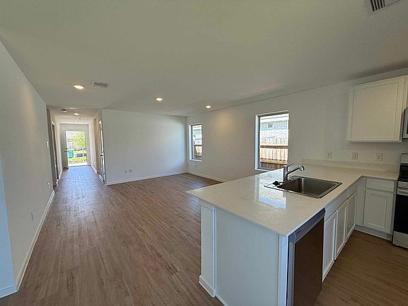 3rd image of 21511 Casavatore Dr