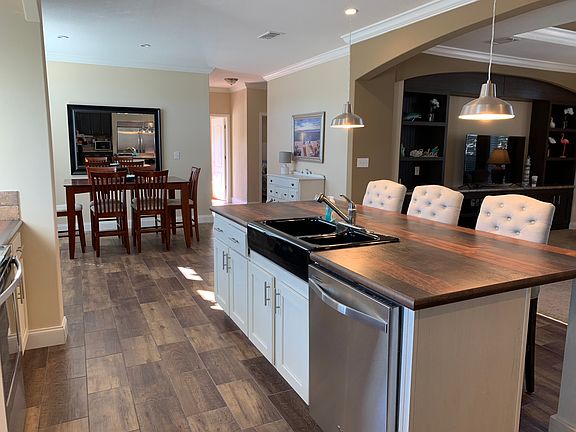 3rd image of 45 Henderson Dr