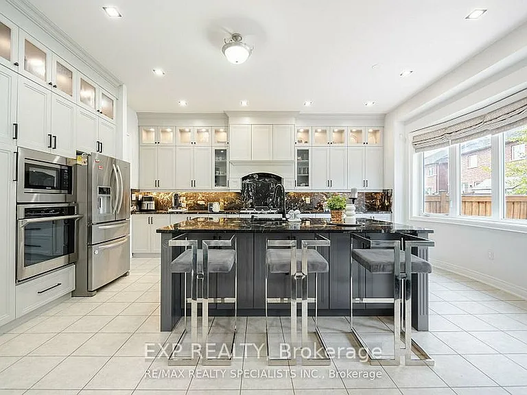 448 Dougall Ave #MAIN — Photo 12
