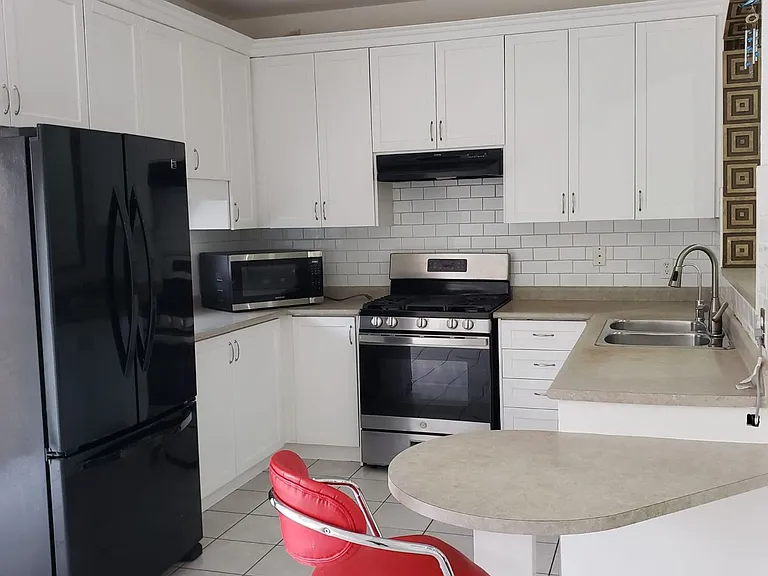 2439 Lazio Ln — Photo 5