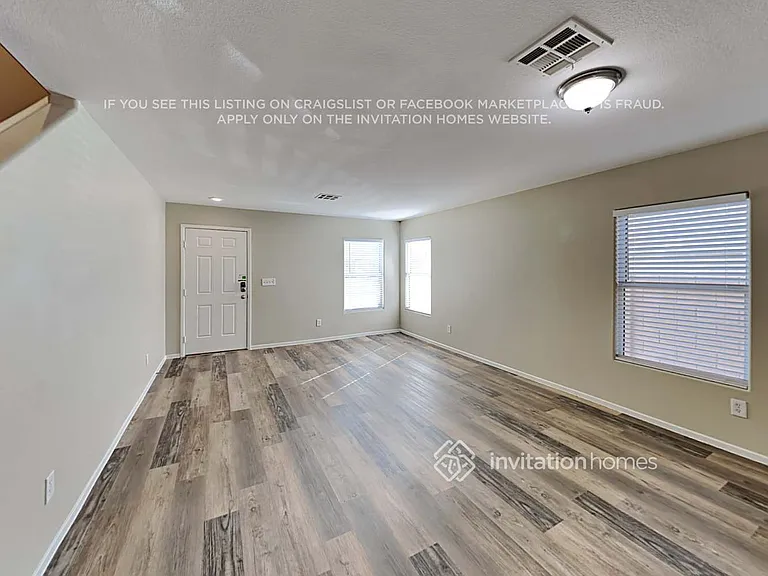6055 Eganridge Ct — Photo 5
