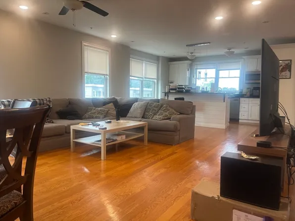 45 Spring St #13, West Roxbury, MA 02132