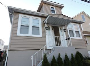 106 Valley Rd, Roselle Park, NJ 07204
