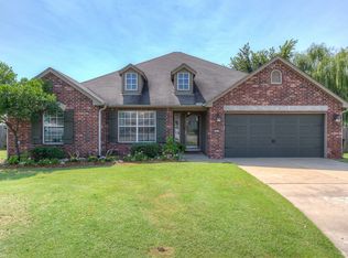 4074 S 212 East Ave, Broken Arrow, OK 74014