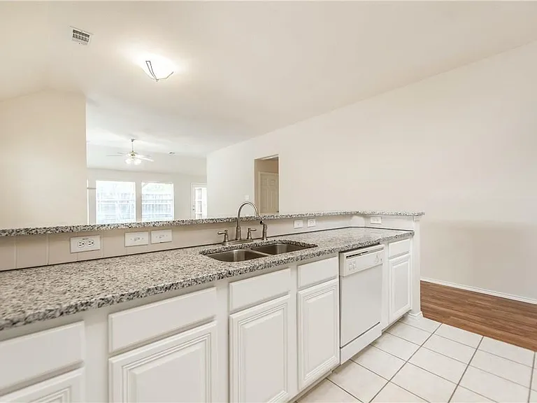 2424 Brycewood Ln — Photo 20