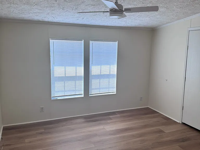 2728 S Pleasant Oak Ct — Photo 7