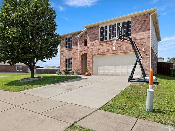 2nd image of 1303 Feather Crest Dr