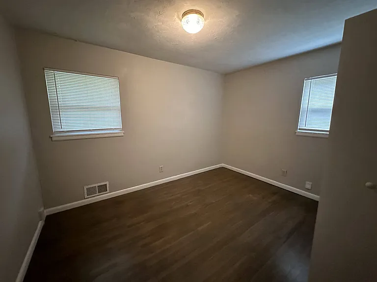 2806 Norgate Ln — Photo 11