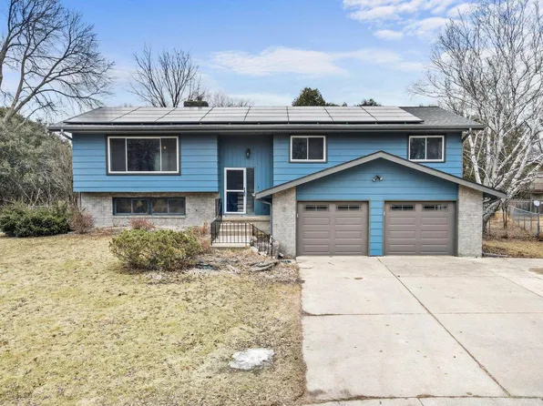 21 Menomonie Court, Madison, WI 53704