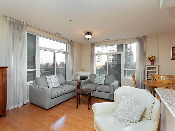 5th image of 350 Princess Royal Dr #211