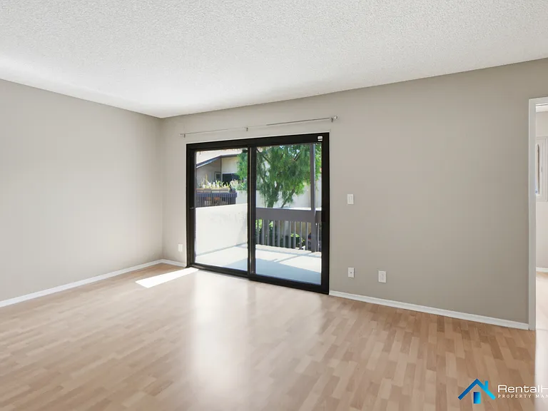 6716 Clybourn Ave #245 — Photo 16