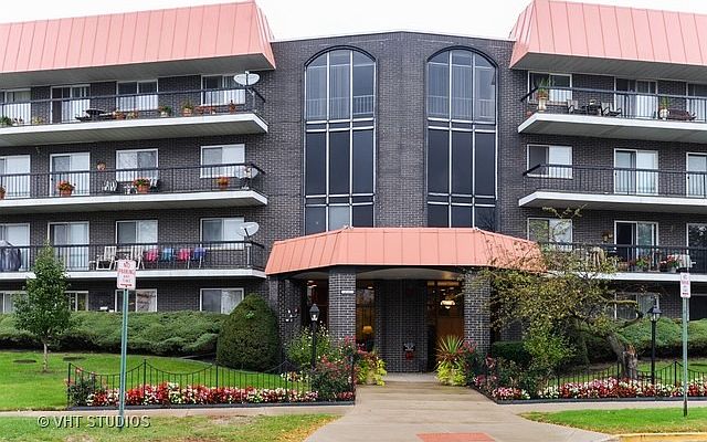 1st image of 4840 Foster St APT 110